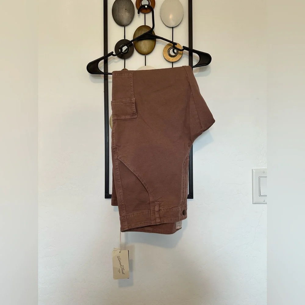 Universal Thread Brown Cargo Pants - Picture 3 of 3